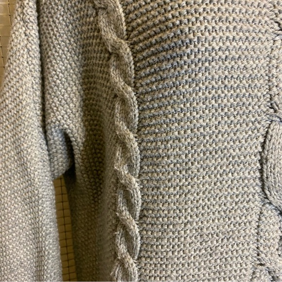 GAP Chunky Gray Cable Knit Turtleneck Sweater Mock Neck Medium - Picture 4 of 8